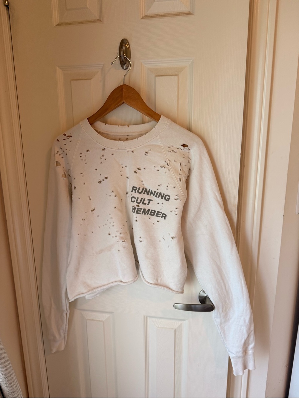 White Cropped 'Running Cult Member' Pullover Sweatshirt